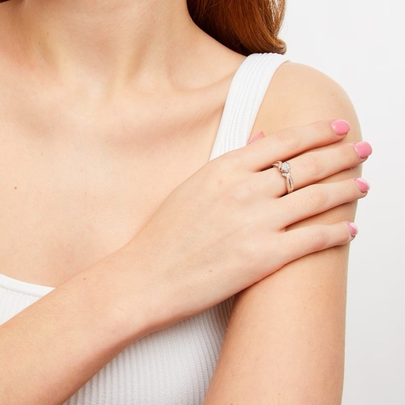 Multi diamond halo promise ring - Picture 9 of 9